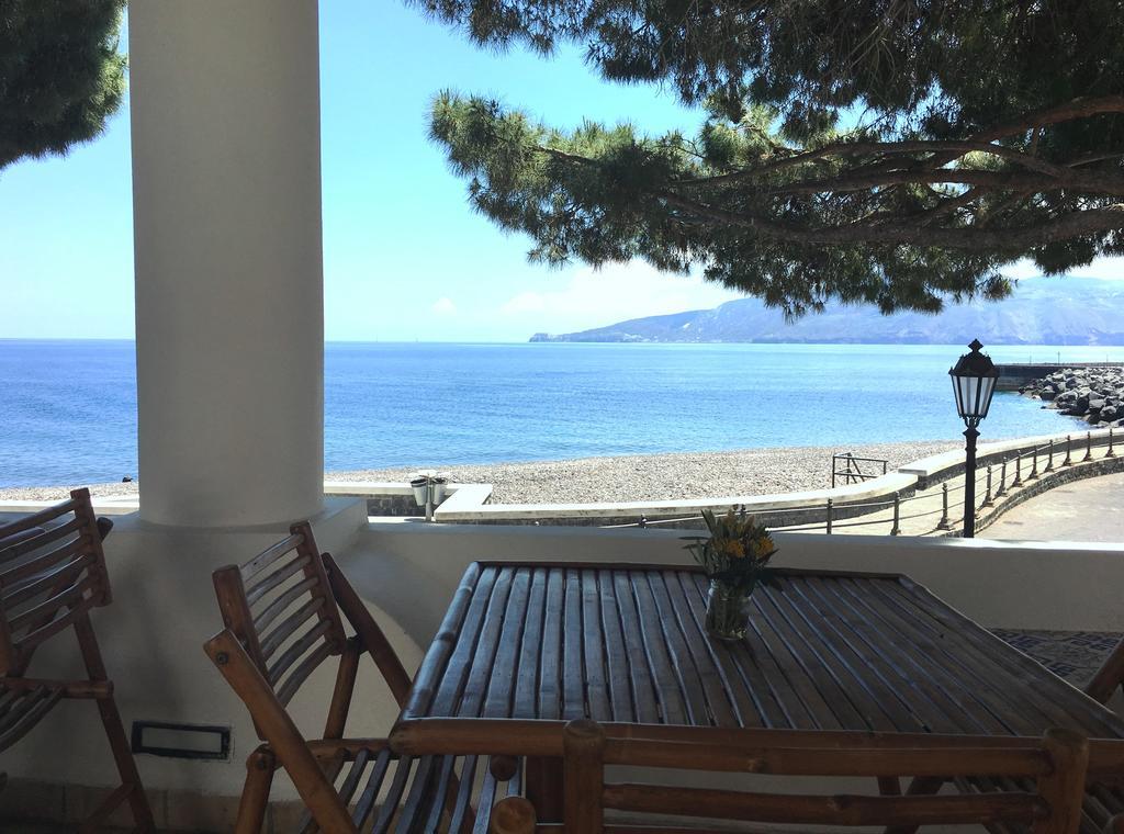 Hotel Mercanti Di Mare Santa Marina Salina Bagian luar foto